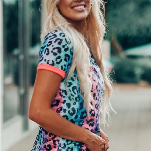 🔥⚡️Multicolor Base Leopard T-Shirt ⚡️🔥 - Picture 3 of 4